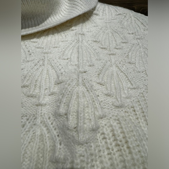 TALBOTS COWLNECK PONCHO, white or forest green - Picture 2 of 7